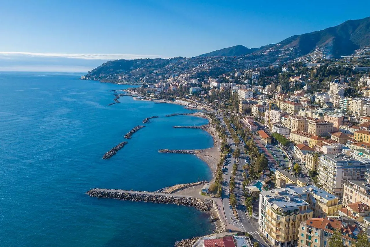 Apartment Villa Savoia Vivaldi 0-21 Sanremo