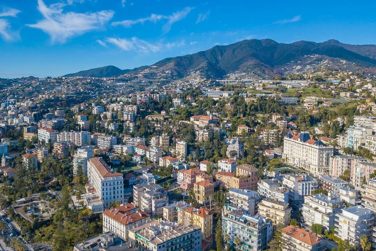 Apartment Villa Savoia Vivaldi 0-21 Sanremo Italy