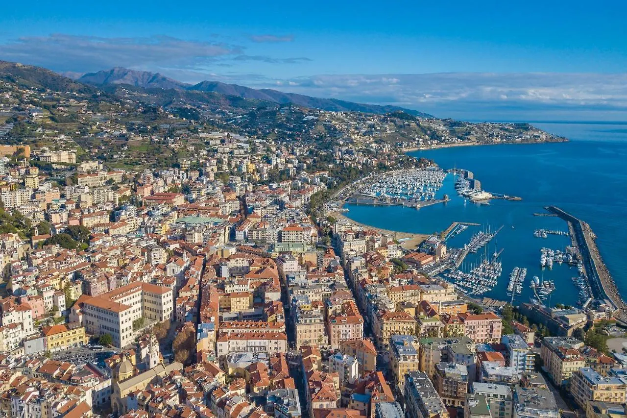 Apartment Villa Savoia Vivaldi 0-21 Sanremo